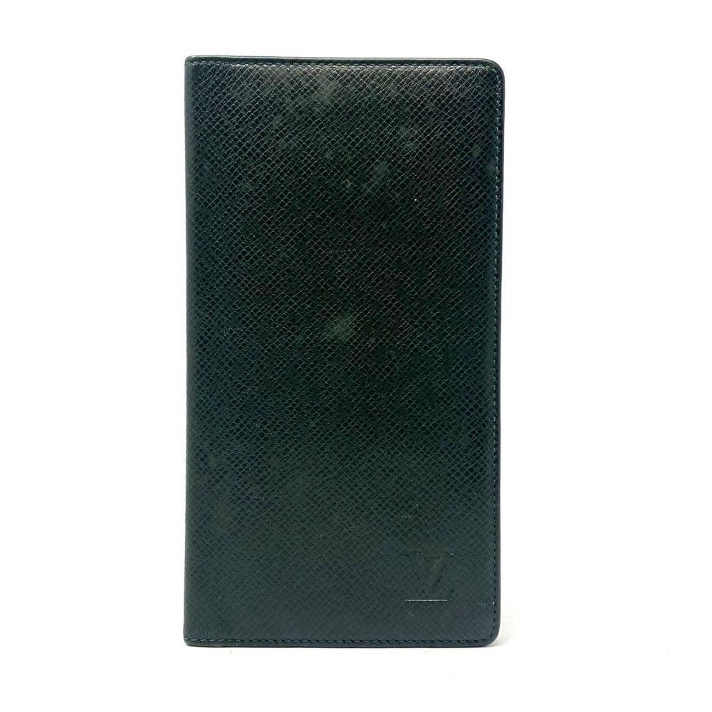 Louis Vuitton Green Taiga Long Wallet